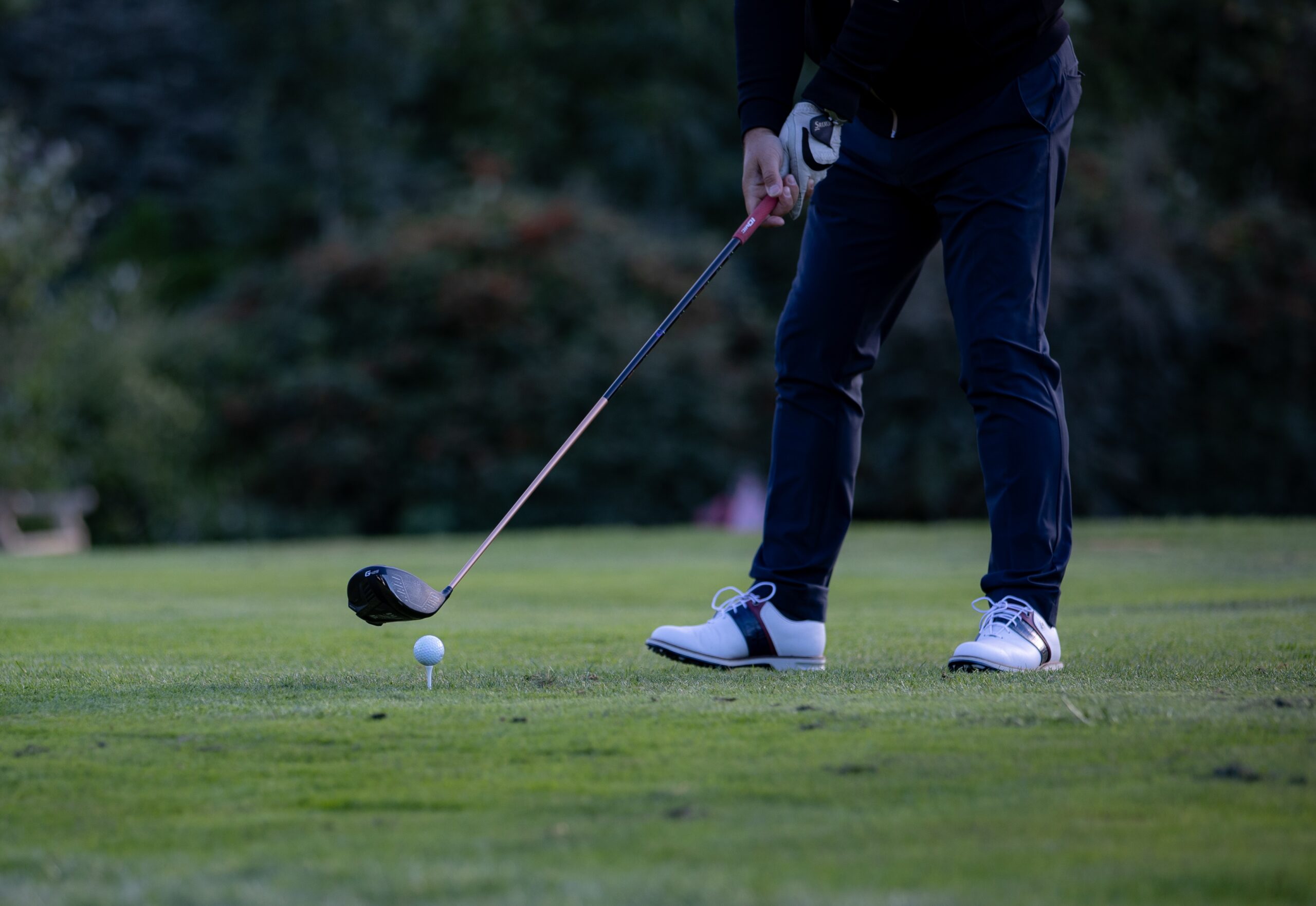 Lee más sobre el artículo Distancias por hándicap en golf: ¿Cuánto debes pegar con cada palo?